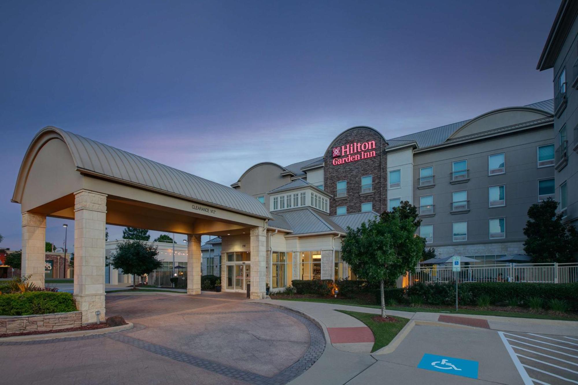 Hilton Garden Inn Dallas Арлінгтон Екстер'єр фото